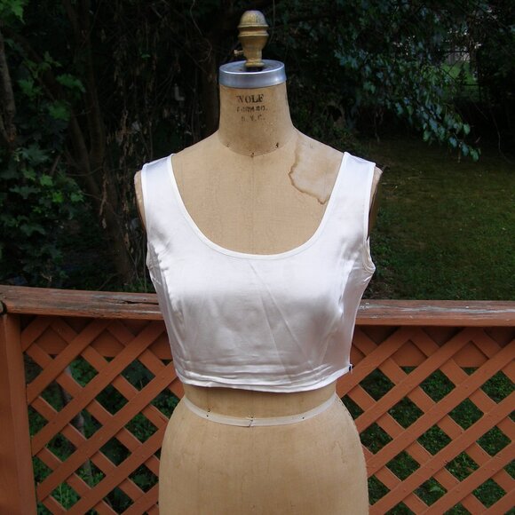 NWT Size L COSHEROOM Off-White 2pc Silk set Crop top and Pants - Picture 5 of 15